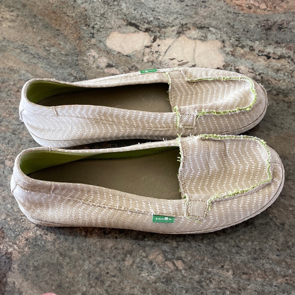 Sanuk shoes size 7